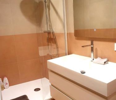 Centre Ville Apartamento | Appartment with terrace and Jacuzzi Pyramid view