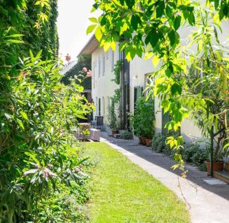 Podersdorf am See Apartamento | Appartmenthaus Josefikeller