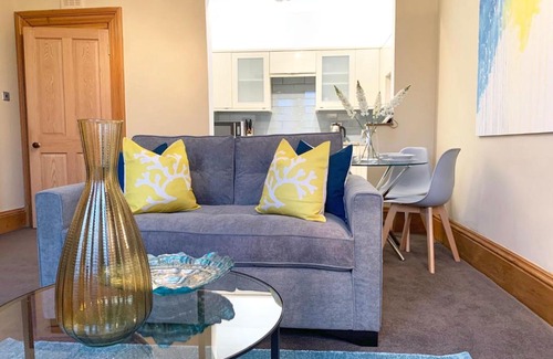 Glenisla Casa | Appealing Cottage in Dundee near Centre