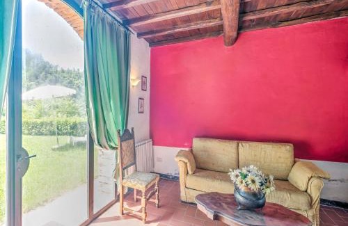 Dicomano Casa | Appealing Home with pool