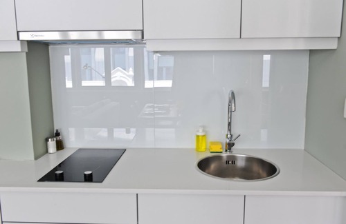 Santo Antonio Apartamento | Apperol Lisbon Escape - by Misha s Place 2A