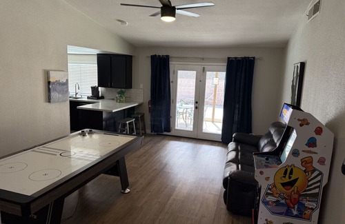 Highland Hills Casa | Appian · Stunning Renovated home, Included Heated Pool&Spa