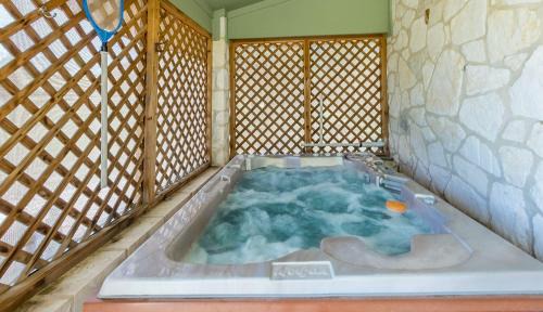 Fredericksburg Casa | Appian Way Celtic Cottage