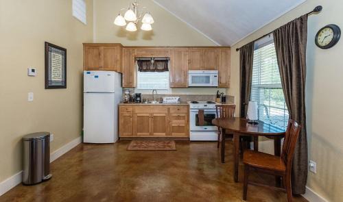 Fredericksburg Casa | Appian Way Celtic Cottage