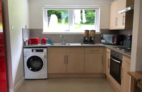 Fort William Apartamento | Appin, Beautiful Lochside Apartment with Balcony