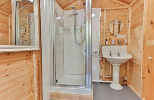 Alkborough Casa | Apple Blossom