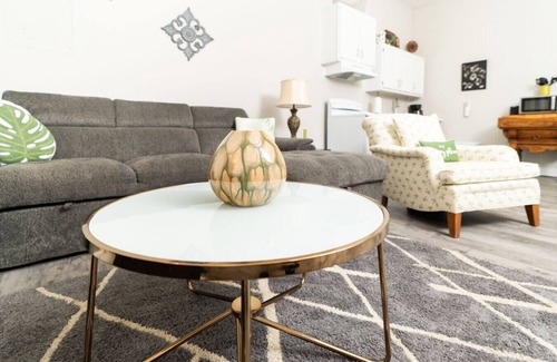 Columbus Casa | Apple cottage near downtown