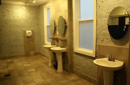 Center City East Hostal | Apple Hostels of Philadelphia