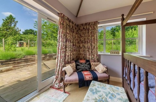 Langham Casa | Una elegante conversión de granero de una sola planta en un lugar bonito y rural