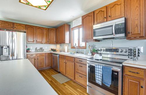 Apple Valley Casa | Apple Valley Home, Shared Golf Course On-Site