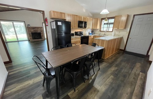 Apple Valley Condominio | Apple Valley Lake, Pools and Beaches! Guest passes available for small fee.