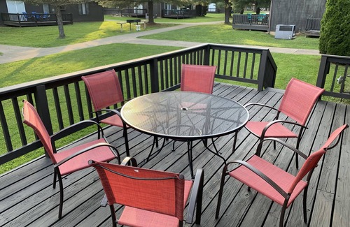 Apple Valley Condominio | Apple Valley Lake, Pools and Beaches! Guest passes available for small fee.