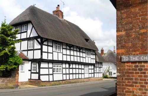 Manningford Bruce Casa | Applecott - 2 bedroom Thatched cottage close to Stonehenge