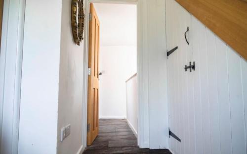 Manningford Bruce Casa | Applecott - 2 bedroom Thatched cottage close to Stonehenge