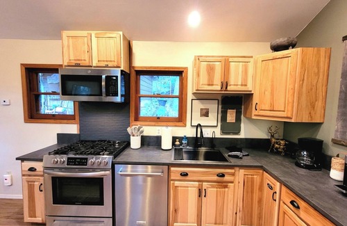 Kohls Ranch Cabina | Applecross Chalet at Tonto Creek~Hike, Explore, Hot Tub, Repeat!