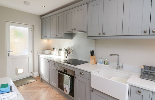 Westward Ho Cabaña | APPLESTOW, pet friendly, luxury holiday cottage in Northam