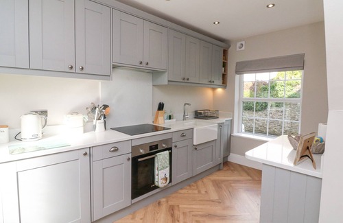 Westward Ho Cabaña | APPLESTOW, pet friendly, luxury holiday cottage in Northam