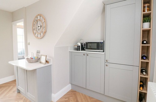 Westward Ho Cabaña | APPLESTOW, pet friendly, luxury holiday cottage in Northam
