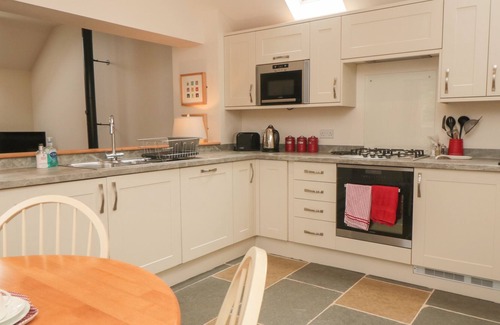 Harome Cabaña | APPLEWOOD COTTAGE, pet friendly, with a garden in Helmsley