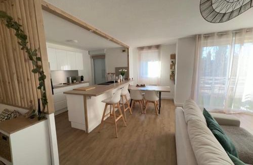 Grenade-sur-Garonne Apartamento | Appt entier 85m2 avec 2 chambres dont 1 suite parentale 1 bureau 1 canapé lit piscine