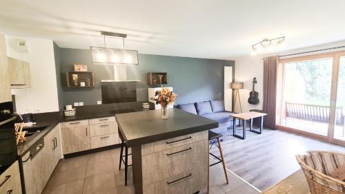 Les Villards-sur-Thones Apartamento | Appt Le Borgeal - rez de jardin, au calme