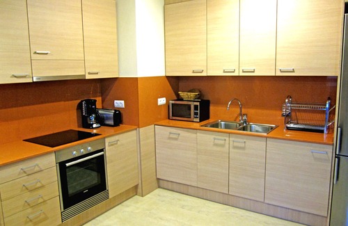 Llanca Apartamento | Apartamento planta baja y jardín en residencia con piscina