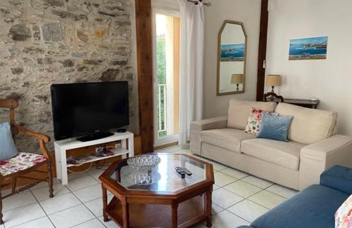 Port-Vendres Apartamento | Appt spacieux, charme de la pierre Catalane
