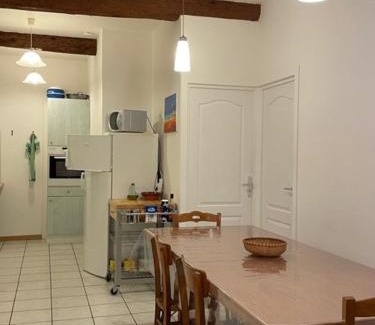 Port-Vendres Apartamento | Appt spacieux, charme de la pierre Catalane
