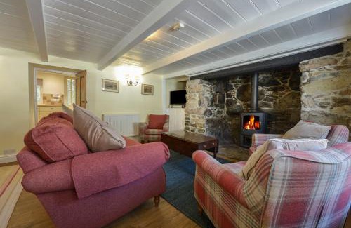 Coverack Casa | April Cottage