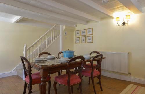 Coverack Casa | April Cottage