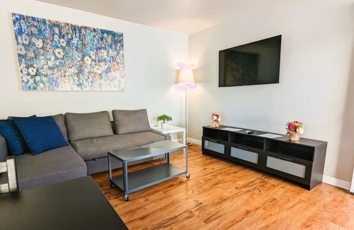 Logan Heights Apartamento | Apt #1, 2 bedroom / 1 bathroom, 8 min to Downtown!