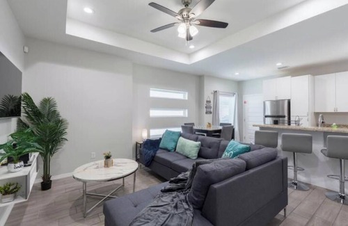 Pharr Apartamento | Apt.#1 Modern New 2bed 2bath