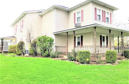 Paulding Apartamento | Apt. 5 - Ensuite Bath, Roku, Kitchenette, Full