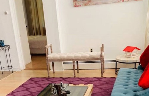CUF Apartamento | Apt #6 · Clean and park/view one bedroom apt OTR/UC