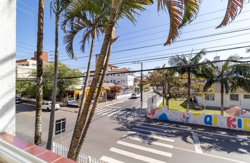 Canasvieiras Apartamento | Apt 6 min From the sea in Canasvieiras-sc Rba201