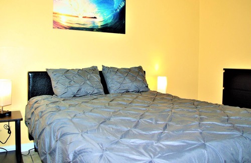 Logan Heights Apartamento | Apt #7, 2 bedroom / 1 bathroom, 8 min to Downtown!