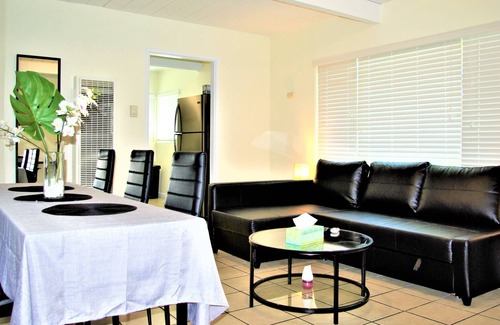 Logan Heights Apartamento | Apt #8, 2 bedroom / 1 bathroom, 8 min to Downtown!