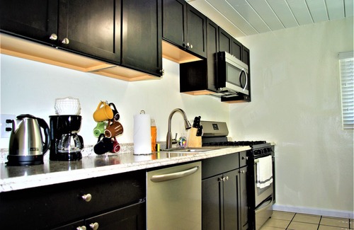 Logan Heights Apartamento | Apt #8, 2 bedroom / 1 bathroom, 8 min to Downtown!