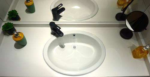 Lastarria Apartamento | Apt Barrio Histórico 3 min Metro, Wifi, Netflik, Comodidad