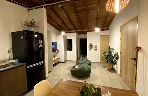 Robledo Apartamento | Apto cerca a Hosp Pablo Tobon Wifi 500 Mbps