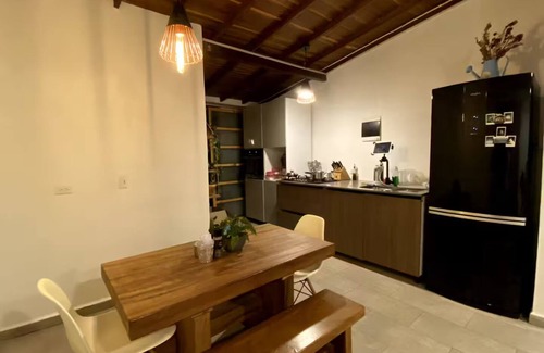 Robledo Apartamento | Apto cerca a Hosp Pablo Tobon Wifi 500 Mbps