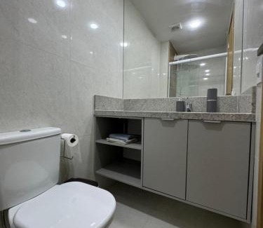 Caminho das Arvores Apartamento | Apt equipado com estacionamento
