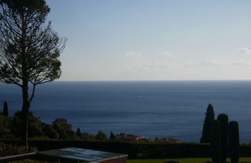 Theoule-Superieur Apartamento | Apt F2 Magnífica zona ajardinada cerrada con vistas al mar y Estérel, gran piscina, ping po