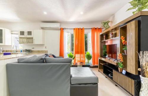 Runaway Bay Apartamento | Apt - Gated Community-Sleeps 4-Balcony-Parking