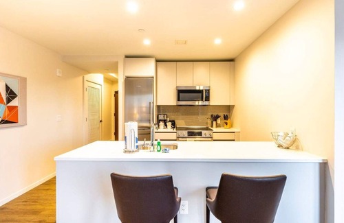 Seaport District Apartamento | Apt In Downtown Seaport with Pool and Gym