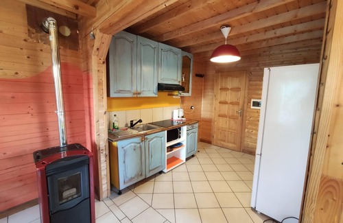 Madonna Dei Fornelli Apartamento | casa de apartamentos en la madera "casa de madera de 2" con piscina, sauna y jardín