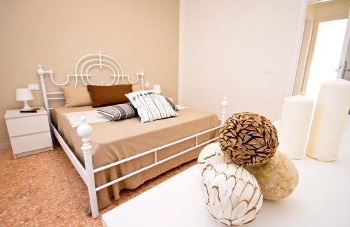 Ex Campo d'Aviazione Apartamento | Apt luminoso, spazioso con Aria condiz e bici