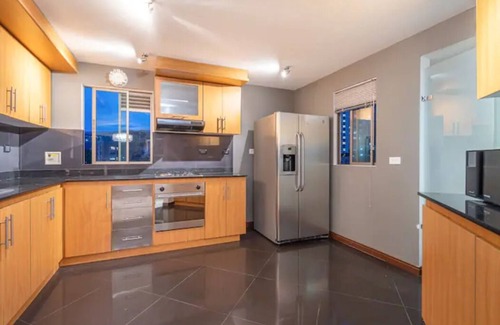 Los Naranjos Condominio | Apt near el tesoro w/ wonderful view of the city