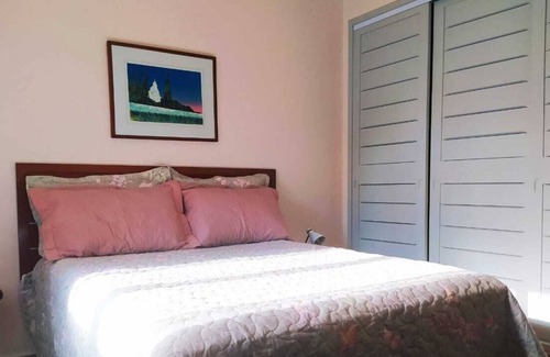 Torres Apartamento | Apto de 3 habitaciones, 1 cuadra del mar, con balcón y vistas al mar, en la Prainha.