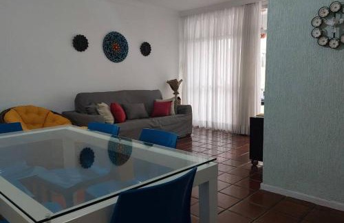 Pitangueiras Apartamento | Apt perto do mar em Pitangueiras com estacionamento